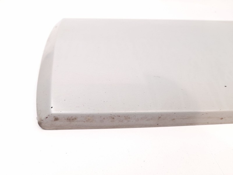 Recambio de moldura para mercedes-benz 190 (w201) e 2.0 referencia OEM IAM 2016905740L  
