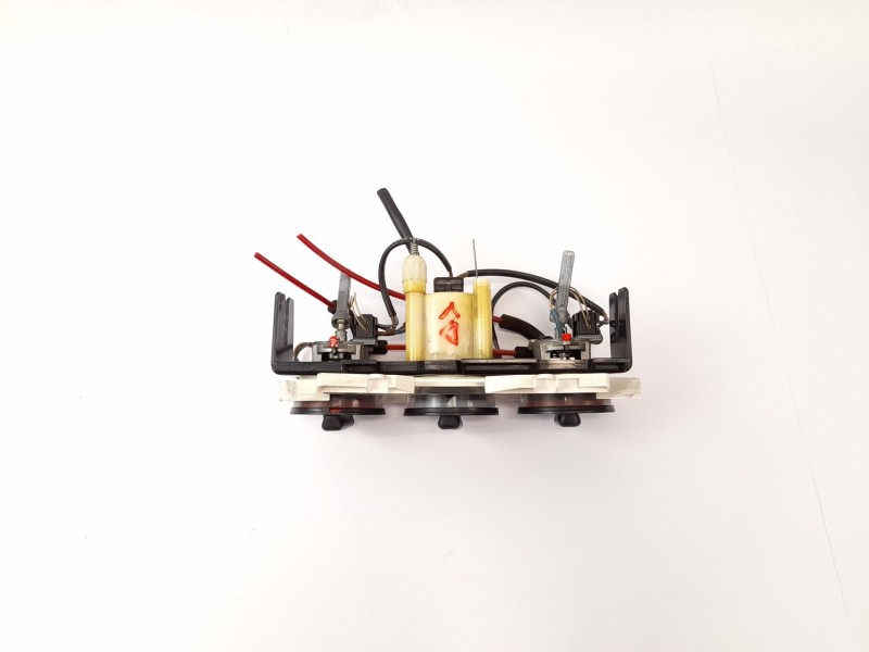 Recambio de mando calefaccion / aire acondicionado para mercedes-benz 190 (w201) e 2.0 referencia OEM IAM 2016830275  