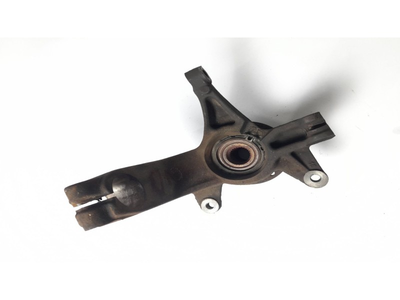 Recambio de mangueta delantera derecha para renault scenic ii 1.5 dci diesel referencia OEM IAM   