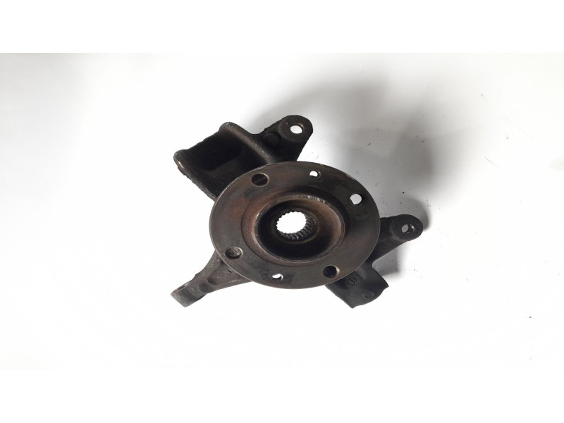 Recambio de mangueta delantera derecha para renault scenic ii 1.5 dci diesel referencia OEM IAM   