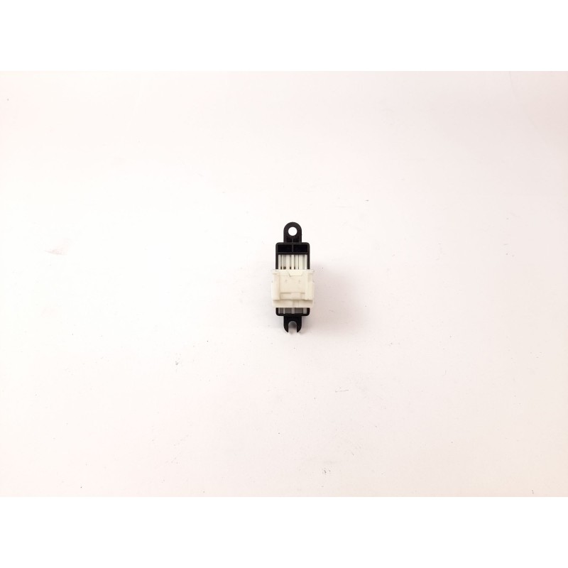 Recambio de mando elevalunas trasero izquierdo para nissan x-trail i (t30) 2.2 dci 4x4 referencia OEM IAM   