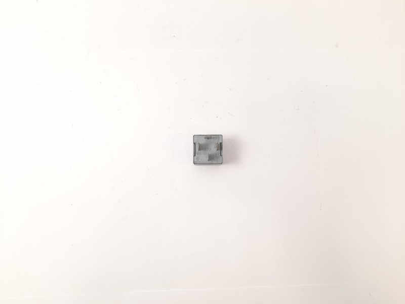 Recambio de rele para audi audi a4 b6 (8e2) 2.5 tdi referencia OEM IAM 141951253B  