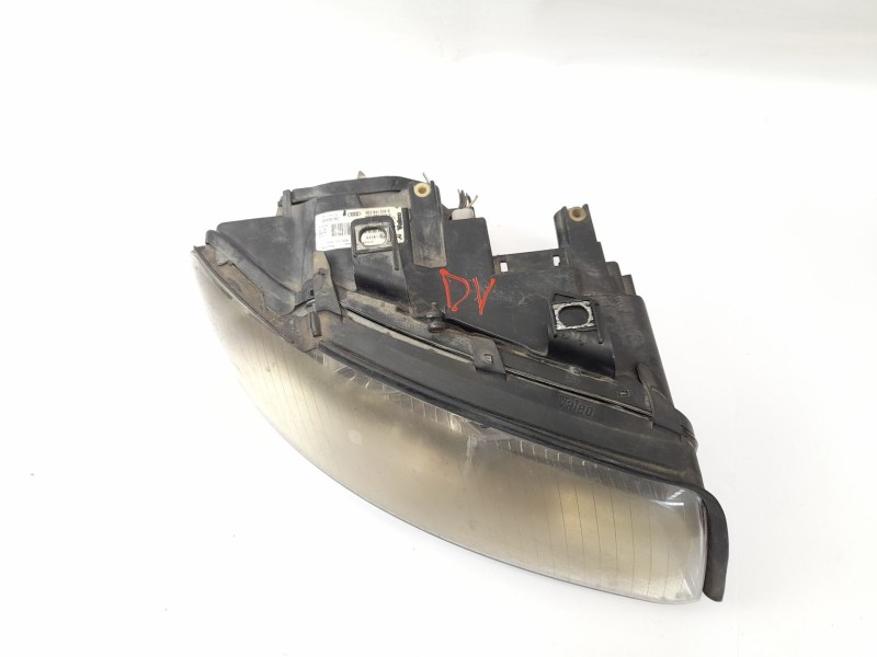Recambio de faro derecho para audi audi a4 b6 (8e2) 2.5 tdi referencia OEM IAM 8E0941004S  