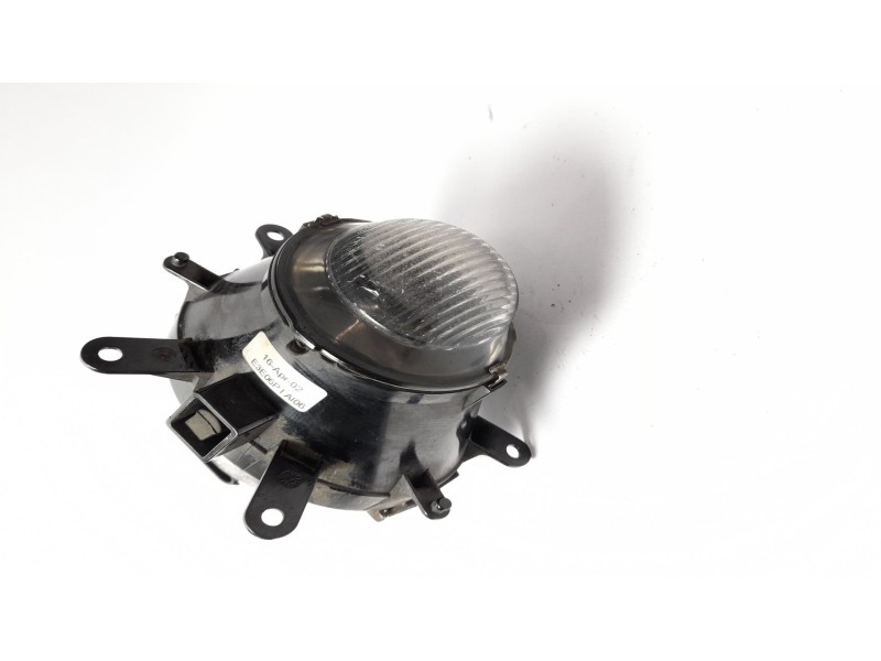 Recambio de faro antiniebla izquierdo para bmw serie 3 touring (e46) 320d referencia OEM IAM E3E06P  