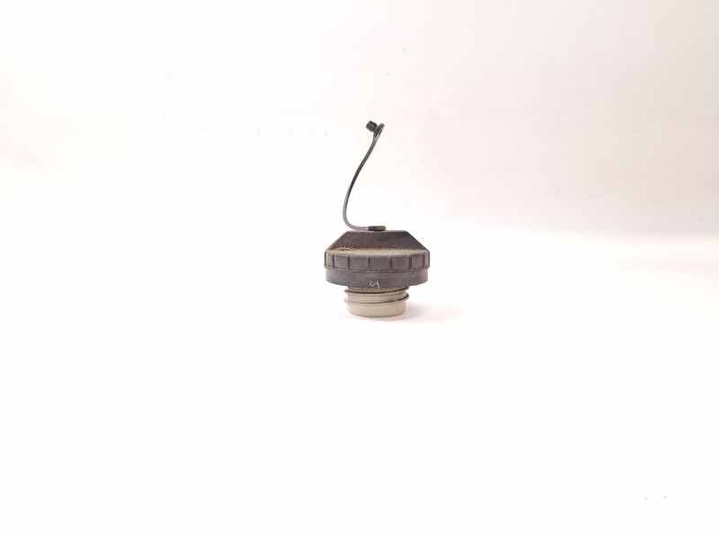 Recambio de tapon combustible para ssangyong rexton 2.7 xdi referencia OEM IAM   
