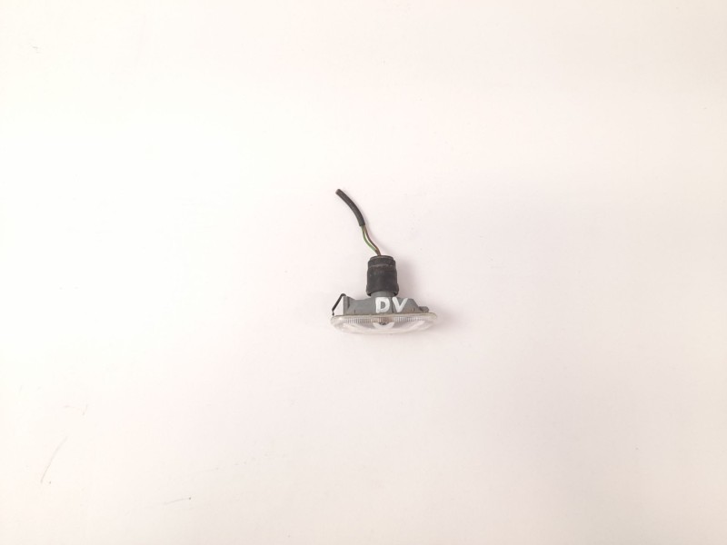 Recambio de piloto lateral derecho para audi audi a4 b6 (8e2) 2.5 tdi referencia OEM IAM 8E0949127  
