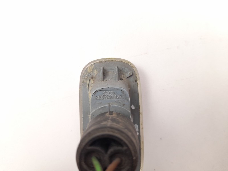 Recambio de piloto lateral derecho para audi audi a4 b6 (8e2) 2.5 tdi referencia OEM IAM 8E0949127  