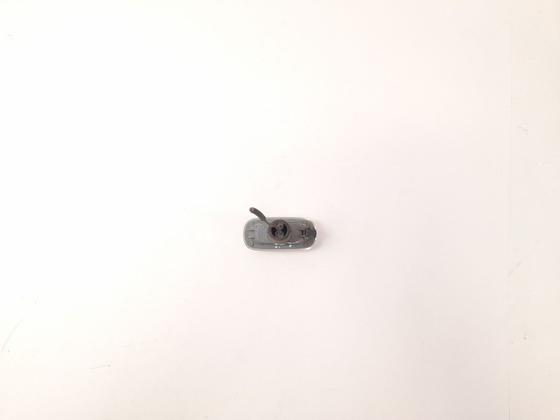 Recambio de piloto lateral izquierdo para audi audi a4 b6 (8e2) 2.5 tdi referencia OEM IAM 8E0949127  