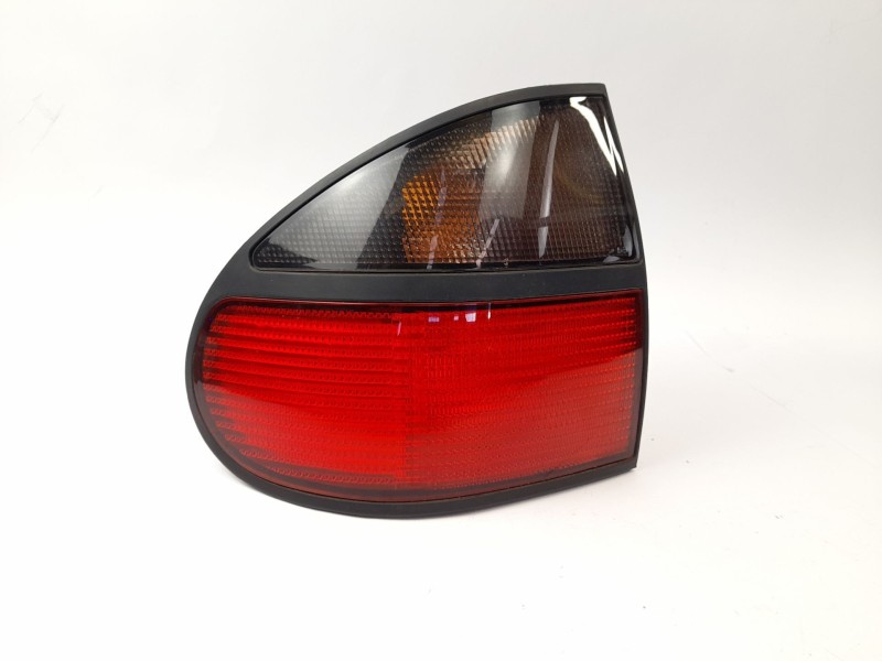 Recambio de piloto trasero izquierdo para renault laguna (b56) 2.2 dt (b569) referencia OEM IAM   