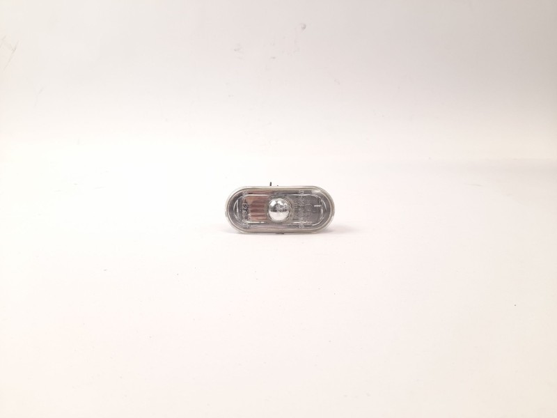 Recambio de piloto lateral derecho para volkswagen golf iv berlina (1j1) 1.9 tdi referencia OEM IAM 084411406NF  