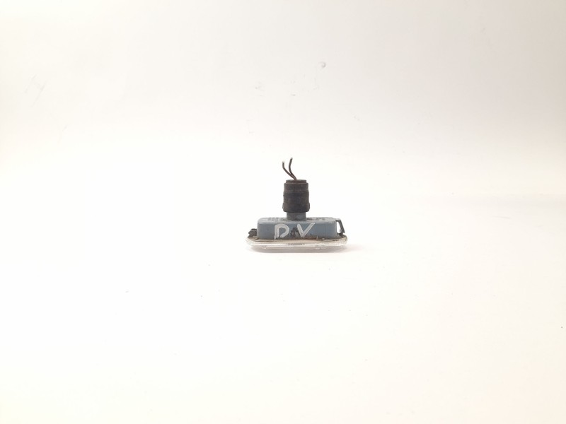 Recambio de piloto lateral derecho para volkswagen golf iv berlina (1j1) 1.9 tdi referencia OEM IAM 084411406NF  