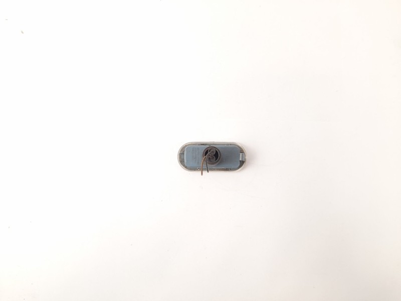 Recambio de piloto lateral derecho para volkswagen golf iv berlina (1j1) 1.9 tdi referencia OEM IAM 084411406NF  