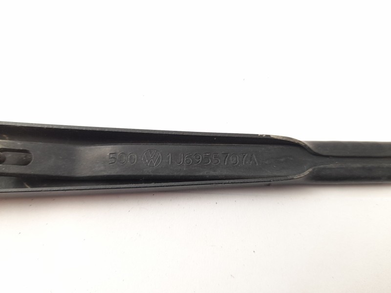Recambio de brazo limpia trasero para volkswagen golf iv berlina (1j1) 1.9 tdi referencia OEM IAM 1J6955707A  