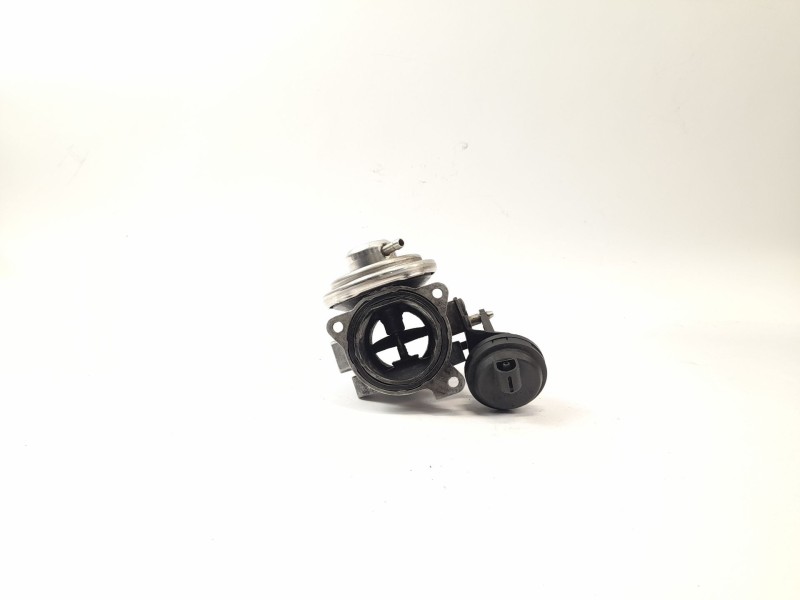 Recambio de valvula egr para volkswagen golf iv berlina (1j1) 1.9 tdi referencia OEM IAM 038129637B  
