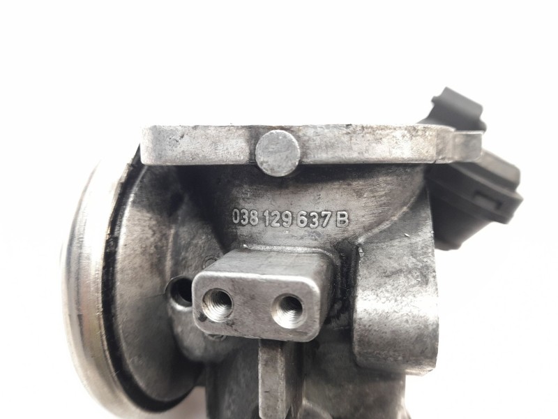 Recambio de valvula egr para volkswagen golf iv berlina (1j1) 1.9 tdi referencia OEM IAM 038129637B  