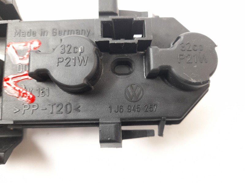 Recambio de portalamparas para volkswagen golf iv berlina (1j1) 1.9 tdi referencia OEM IAM 1J6945257  