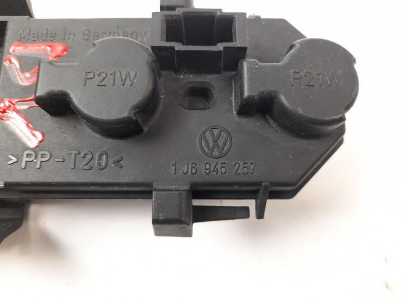 Recambio de portalamparas para volkswagen golf iv berlina (1j1) 1.9 tdi referencia OEM IAM 1J6945257  