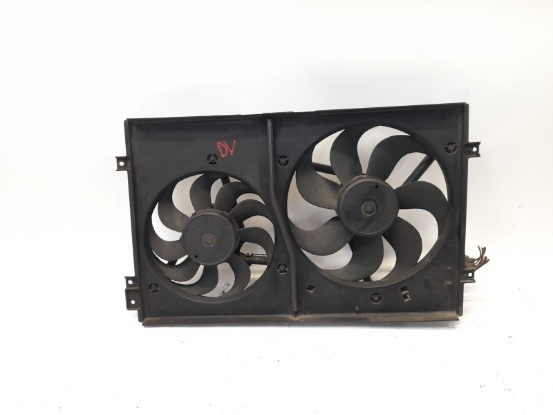 Recambio de electroventilador para volkswagen golf iv berlina (1j1) 1.9 tdi referencia OEM IAM 1J0121207C  