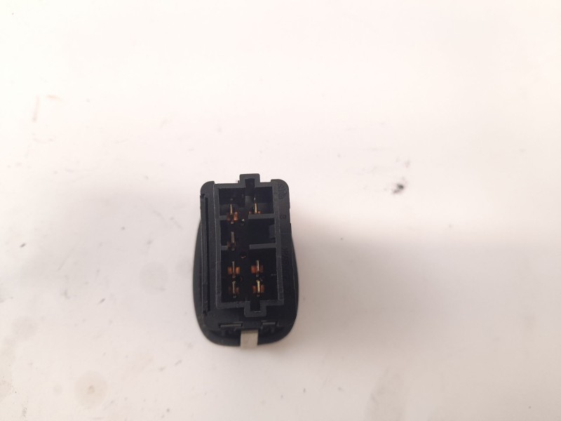 Recambio de boton elevalunas derecho para citroën c3 i (fc_, fn_) 1.4 hdi referencia OEM IAM 25943  