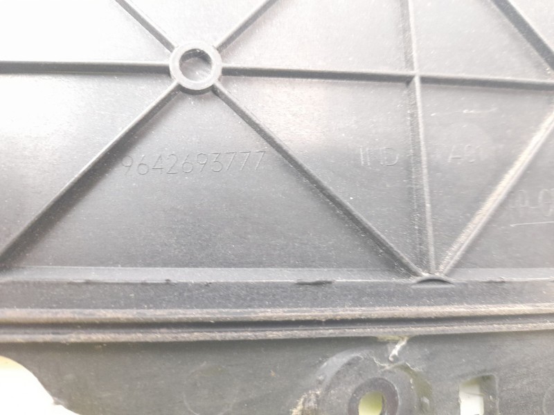 Recambio de moldura para citroën c3 i (fc_, fn_) 1.4 hdi referencia OEM IAM 9642693777  