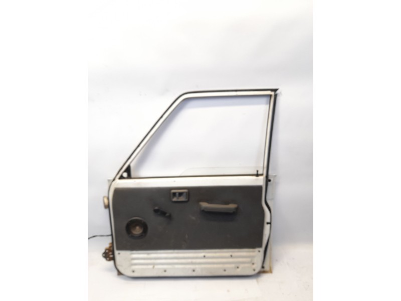 Recambio de puerta trasera derecha para nissan patrol gr (y61) 2.7 td referencia OEM IAM   