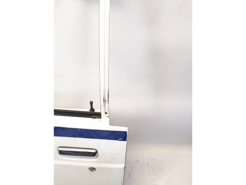 Recambio de puerta delantera derecha para nissan patrol gr (y61) 2.7 td referencia OEM IAM   