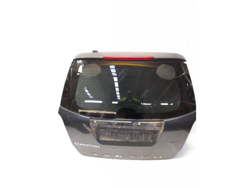 Recambio de porton trasero para ssangyong rexton 2.7 xdi referencia OEM IAM   