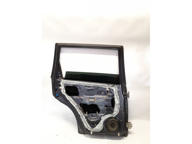 Recambio de puerta trasera izquierda para ssangyong rexton 2.7 xdi referencia OEM IAM   