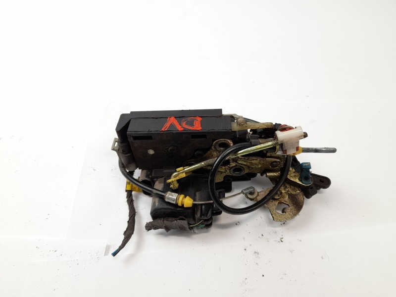 Recambio de cerradura puerta trasera izquierda para ssangyong rexton 2.7 xdi referencia OEM IAM   