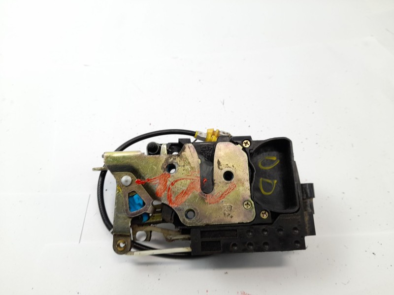 Recambio de cerradura puerta delantera derecha para ssangyong rexton 2.7 xdi referencia OEM IAM   