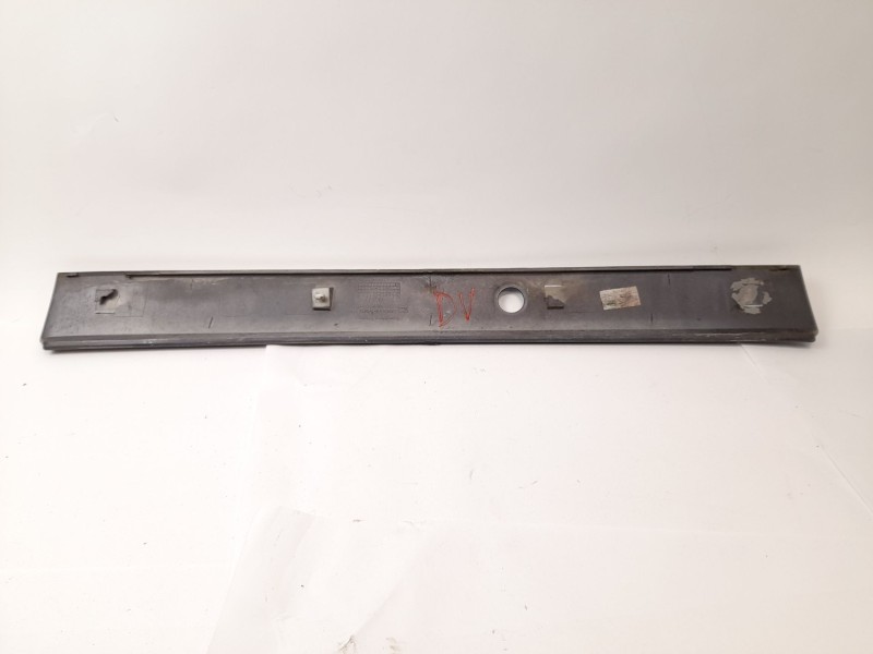 Recambio de moldura para ssangyong rexton 2.7 xdi referencia OEM IAM   