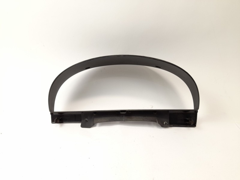 Recambio de moldura para ssangyong rexton 2.7 xdi referencia OEM IAM   