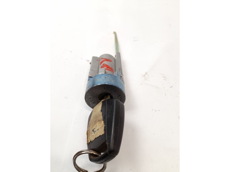 Recambio de bombin arranque para ssangyong rexton 2.7 xdi referencia OEM IAM   