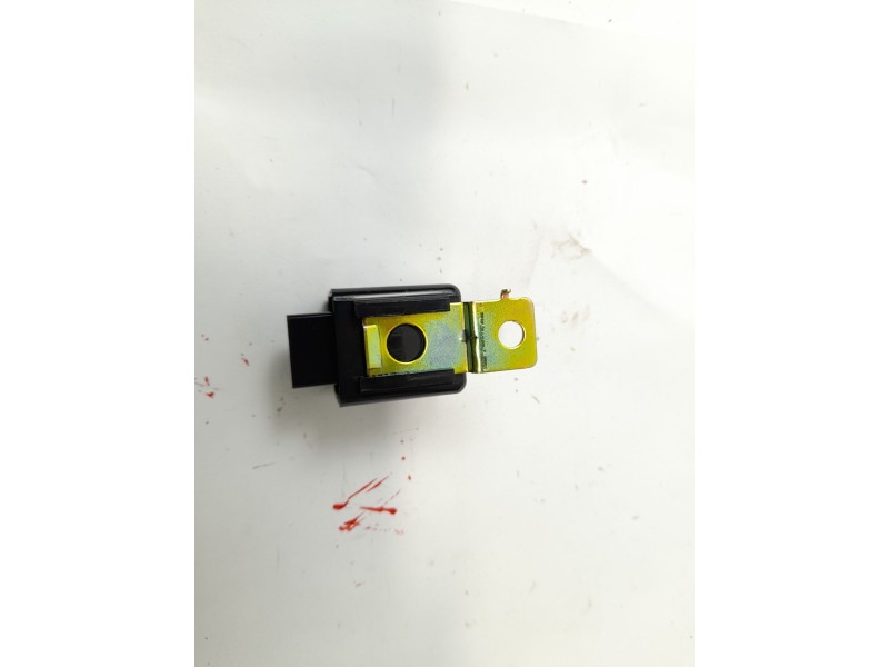 Recambio de rele para ssangyong rexton 2.7 xdi referencia OEM IAM 86620_05000  