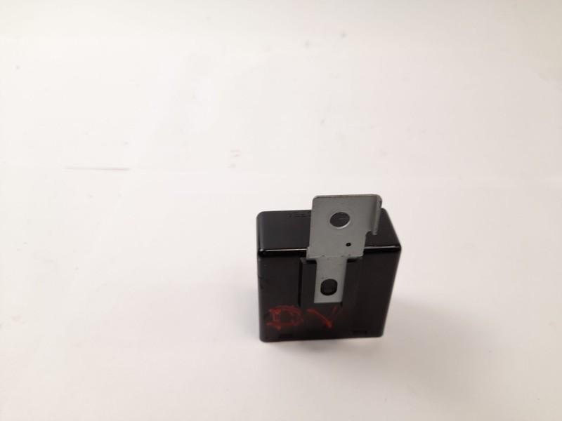 Recambio de modulo electronico para ssangyong rexton 2.7 xdi referencia OEM IAM 8737008500  