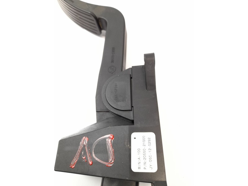 Recambio de pedal acelerador para ssangyong rexton 2.7 xdi referencia OEM IAM 20550_21000  