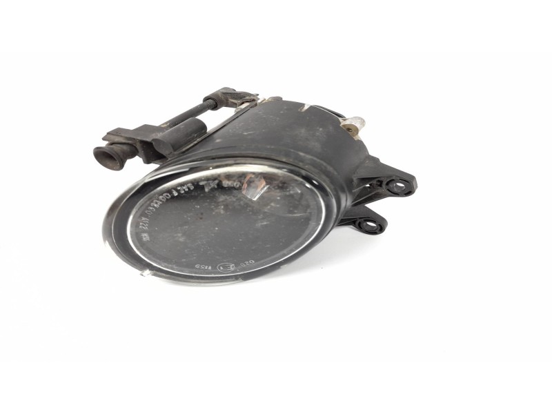 Recambio de faro antiniebla derecho para audi a4 avant (8e) 1.9 tdi referencia OEM IAM 8E0941700B  