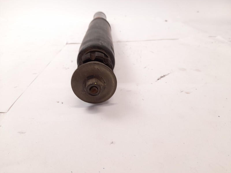 Recambio de amortiguador trasero para ssangyong rexton 2.7 xdi referencia OEM IAM   
