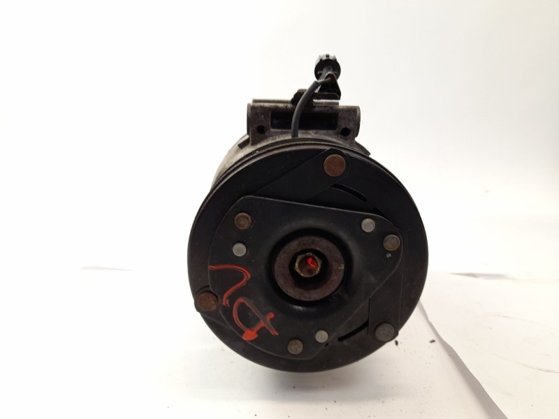 Recambio de compresor aire acondicionado para ssangyong rexton 2.7 xdi referencia OEM IAM 714956  