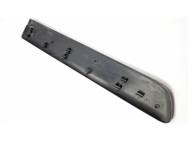 Recambio de moldura para nissan kubistar (x76) 1.5 dci referencia OEM IAM 8200077547  