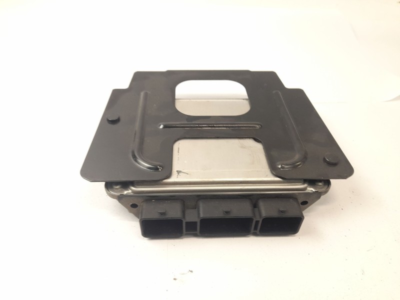 Recambio de centralita motor uce para peugeot 307 (3a/c) 1.6 hdi referencia OEM IAM 0281011863  
