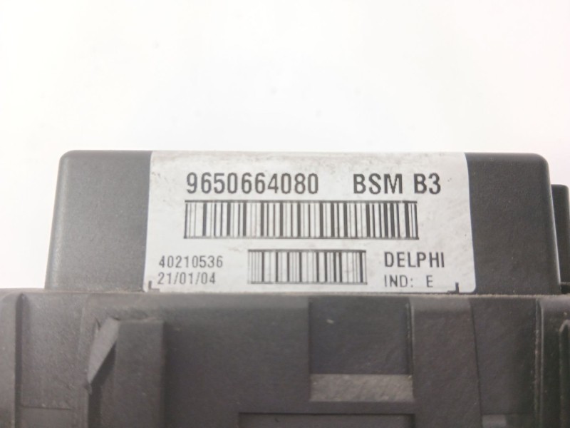 Recambio de caja reles / fusibles para peugeot 307 (s1) 2.0 hdi cat referencia OEM IAM 9650664080  