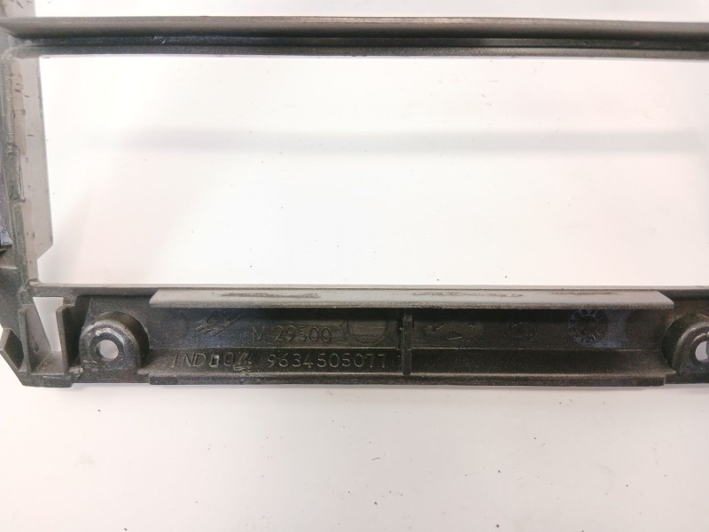 Recambio de moldura para peugeot 307 (s1) 2.0 hdi cat referencia OEM IAM 9634505077  
