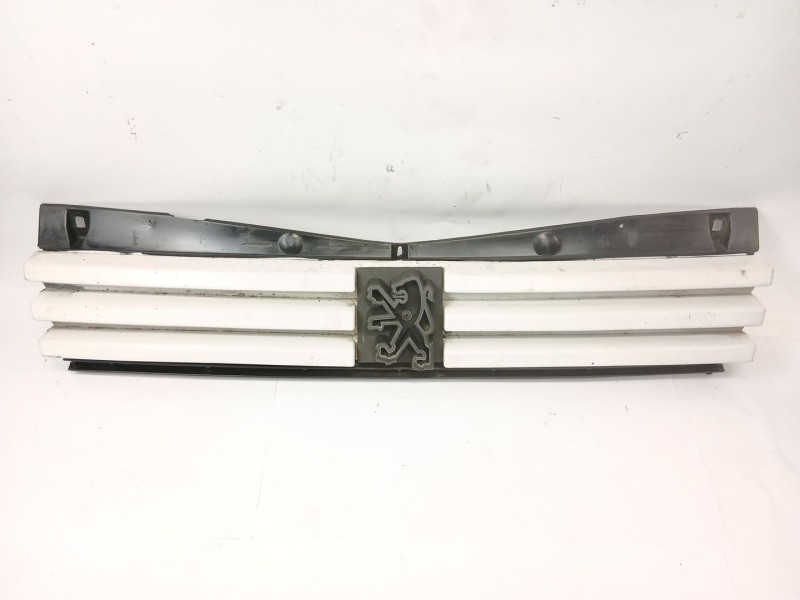 Recambio de rejilla paragolpes delantera para peugeot 205 ii (20a/c) 1.7 diesel referencia OEM IAM   