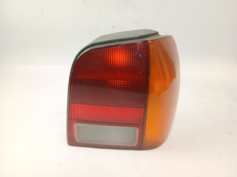 Recambio de piloto trasero derecho para volkswagen polo iii (6n1) 50 1.0 referencia OEM IAM 945096  