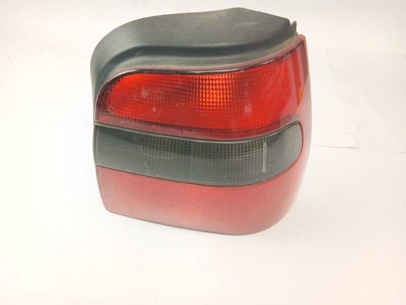 Recambio de piloto trasero derecho para skoda felicia berlina ( 791) glx referencia OEM IAM 945096  