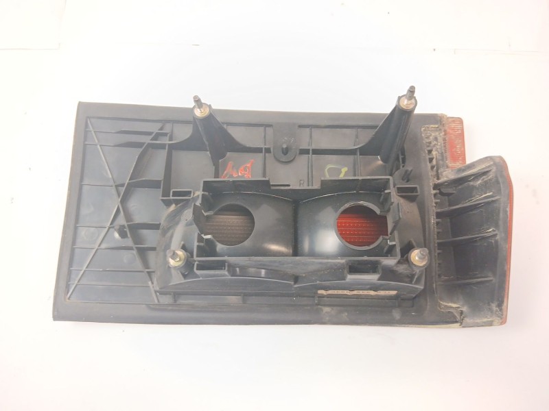 Recambio de piloto trasero derecho para seat toledo (1l) 1.9 d referencia OEM IAM 1LO945094  