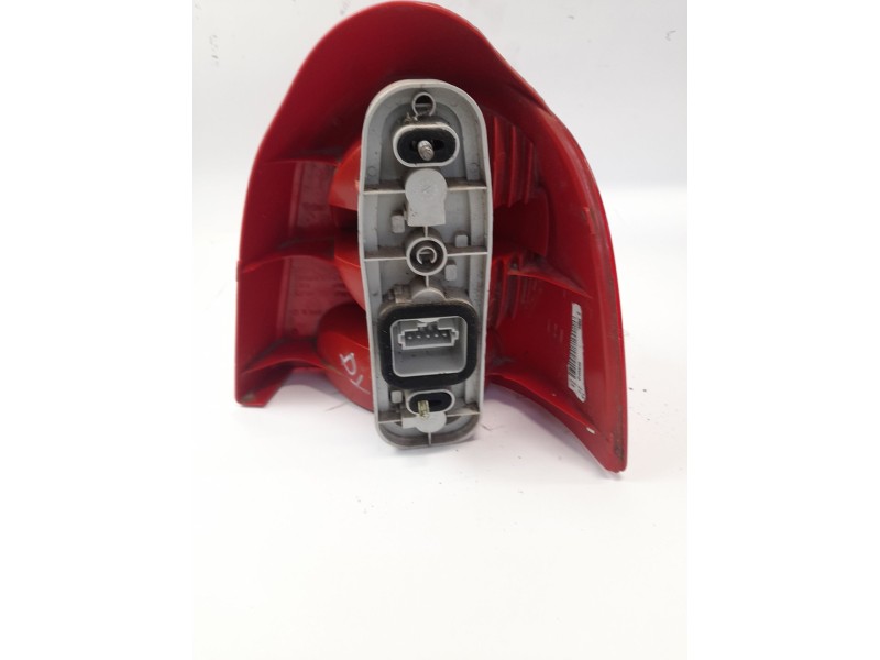 Recambio de piloto trasero izquierdo para renault twingo i (c06_) 1.2 (c067) referencia OEM IAM   