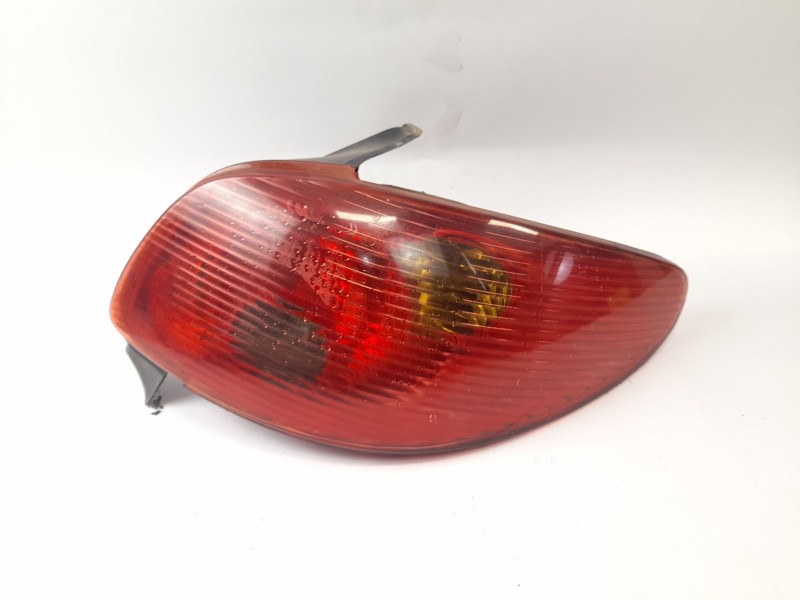 Recambio de piloto trasero derecho para peugeot 206 hatchback (2a/c) 1.9 d referencia OEM IAM   
