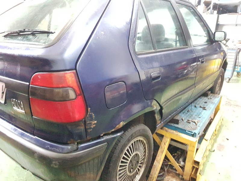 skoda felicia berlina ( 791) del año 1999